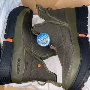 Green Columbia boots